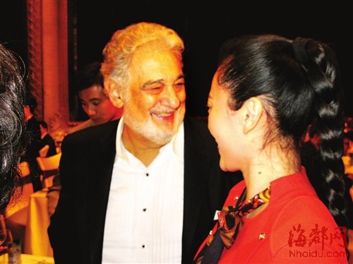 陈思曼与多明戈交流