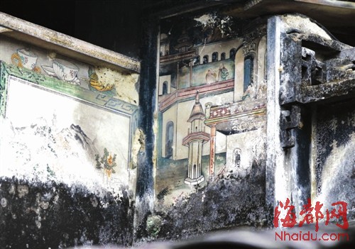 壁画上有好些阿拉伯风格的人物和建筑