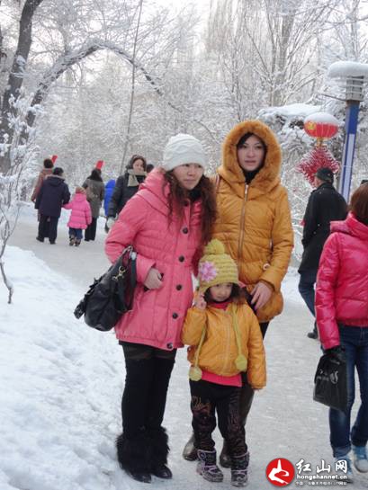 水磨沟公园雪景留影。