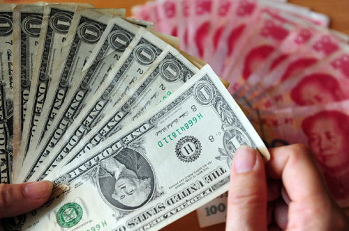 人民币汇率大幅下行 专家:后市存较大贬值压力