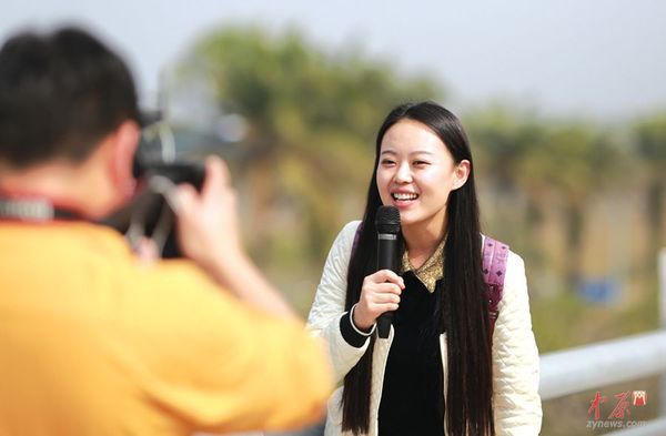 工作中的邱圆圆