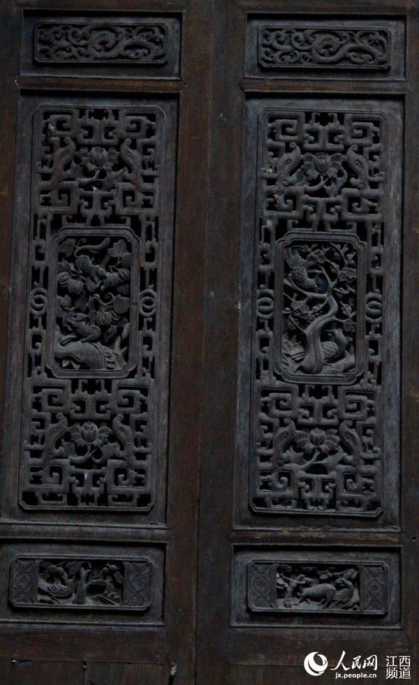 精美的雕刻（程万海 摄）