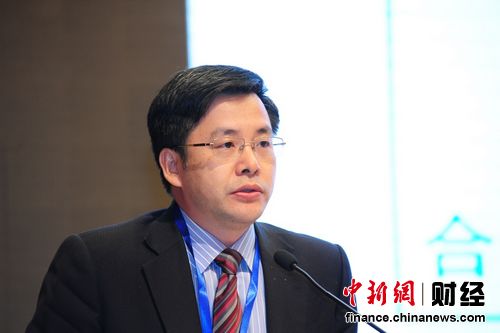 国家开发银行研究院副院长黄剑辉