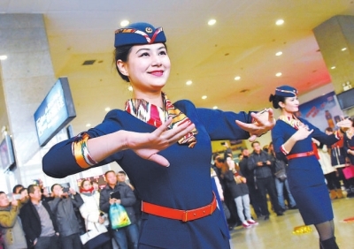 6日,兰新高铁全线开通运营。乌鲁木齐铁路局的