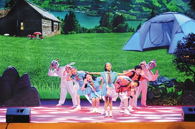 革新里小学 每周一节戏剧课|校园|学生