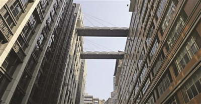 重庆最牛空中连廊 被赞"3d魔幻城市"