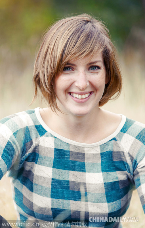 25岁的女子高空钢索行走世界纪录保持者Faith Dickey。(图片来源:东方IC)