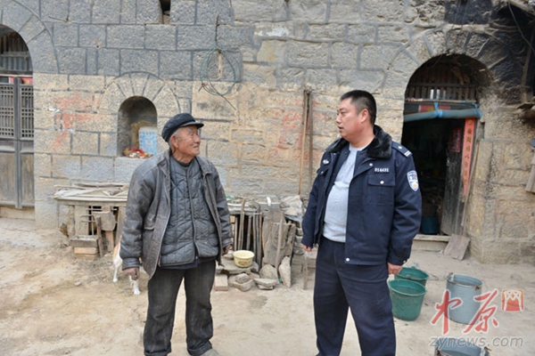 与所长分手时老手显得依依不舍