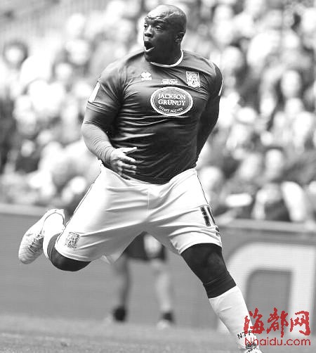 足坛第一胖子火了!|联赛|踢球