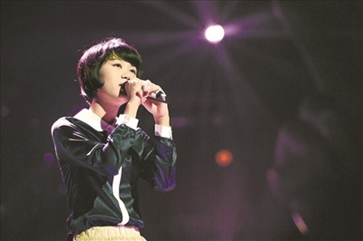 17岁的柯洁成围棋世界冠军|李守胜|联赛_凤凰体育