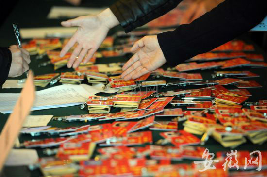 合肥两会政协委员提案紧扣热点|交警|闯红灯