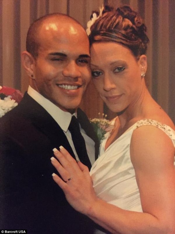 米勒夫妇在2013年情人节结婚。（图片来源：美国媒体）