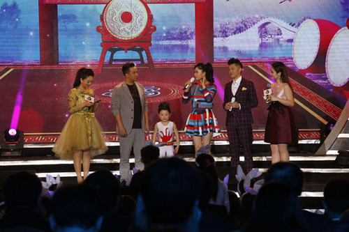 《兔侠之青黎传说》开武林大会 黄磊萌娃贺岁