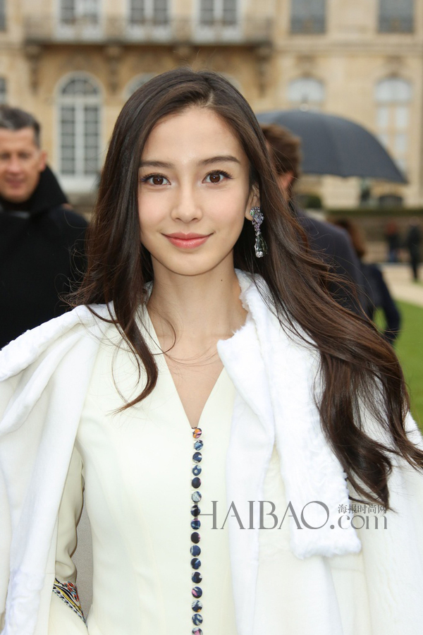 凤凰时尚 即时新闻  杨颖 (angelababy) 2015春夏巴黎高级定制时装周