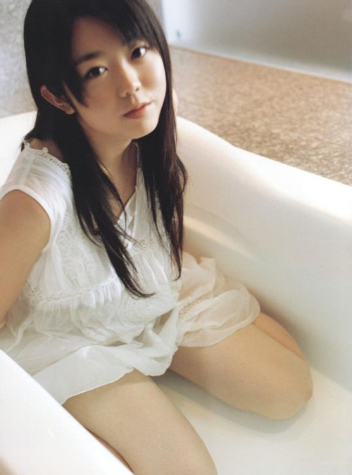 AKB48最性感萌妹哪家强？清纯的她们也拍摄过不少小性感写真哦~