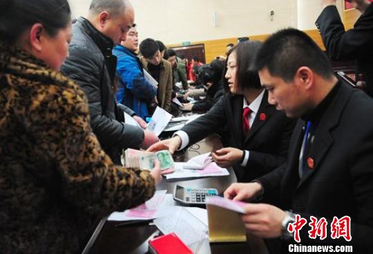 徐州农民工等200余名债权人领3000多万元欠款