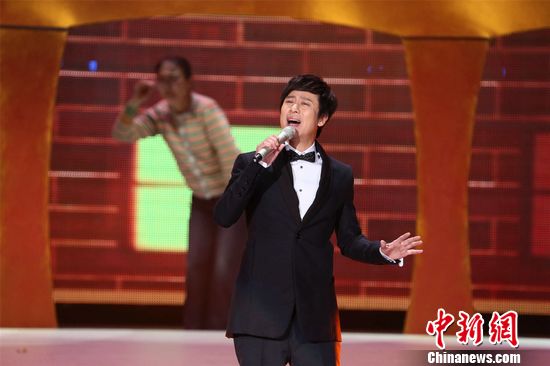解晓东深情演唱