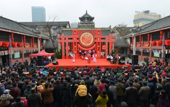 合肥城隍庙庙会首场演出昨天下午开演|豫剧|传