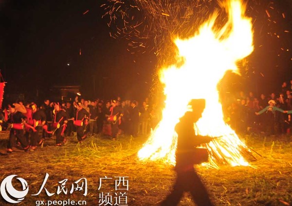 天峨红水河文化旅游节:红水河边的民俗盛宴|文