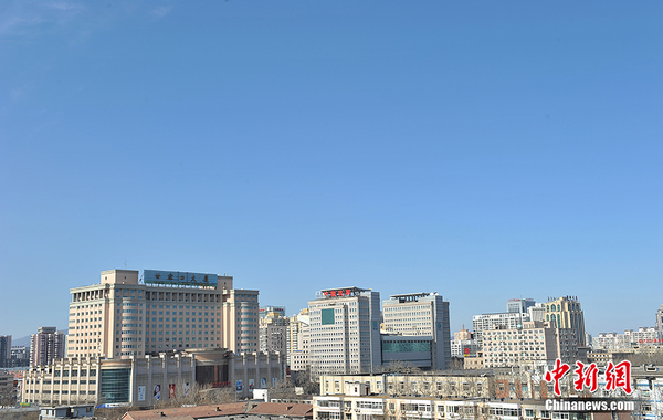 北京空气质量达优 市民享受蓝天白云|天气网|北