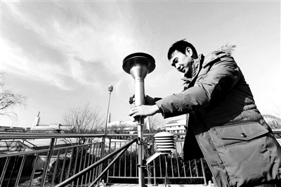 监测子站工程师:PM2.5滤膜要随时更换|预报员