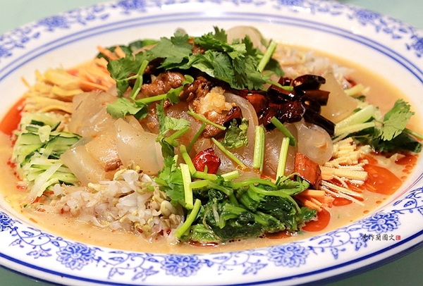 东北餐厅里的中西合璧美食 - jianchun605 - 神马骑士 东北餐厅里的中西合璧美食 - jianchun605 - 神马骑士