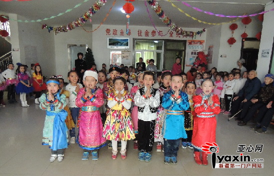 新疆博湖县幼儿园将德育课搬进敬老院|幼儿园
