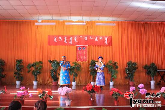 和布克赛尔县举办歌唱祖国赞美家乡蒙古族长