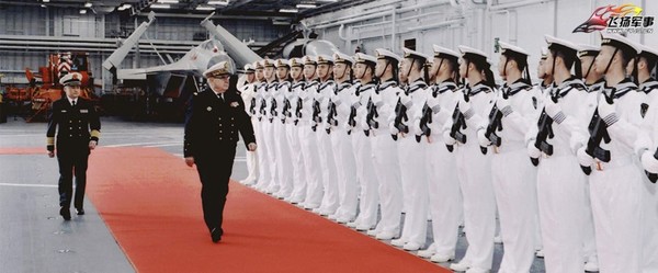 法国海军参谋长参观辽宁舰机库 我也来看看|海