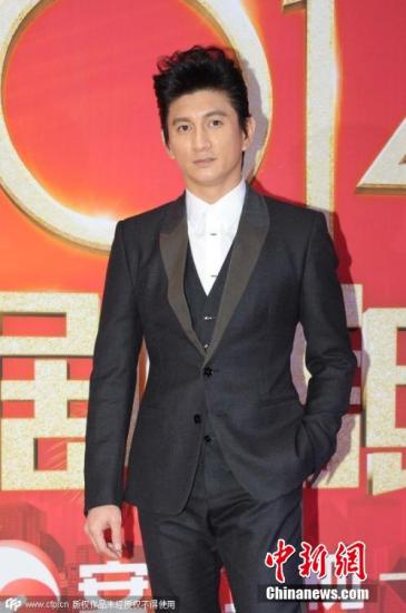 吴奇隆称婚礼按妻子感觉办:女孩的感觉比较重