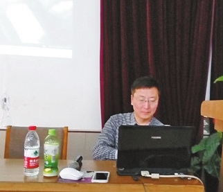 北师大博士生导师赵德成教授到开封五中讲学|