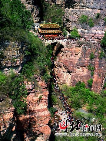苍岩山庙会。王宝霞摄