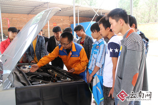 云南交通技师学院与大姚县达成人才培养战略|