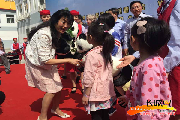 :善学弱视救助工程启动 近40名患儿免费就医|弱