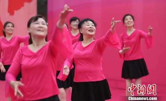 江苏首届大众广场舞大赛热力启动|广场|舞蹈队