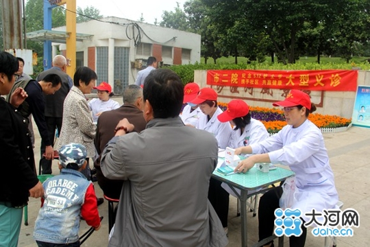 漯河二院扩展优质护理服务内涵 走进社区开展