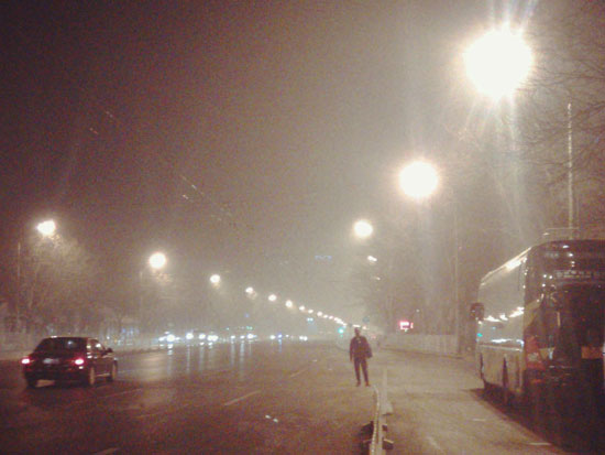 一个雾霾的深夜|出租车|路口