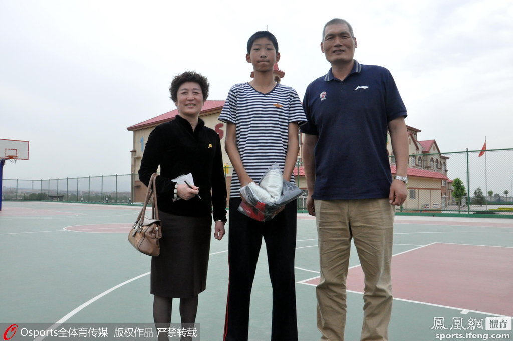 13岁小姚明引关注 将进山东男篮梯队起航明