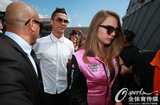 组图:F1摩纳哥站开赛 C罗携超级名模亮相|皇马