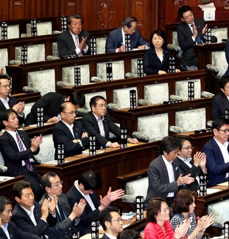 NHK未直播日本国会安保法答辩遭多方质疑|日