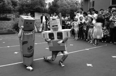 纸箱机器人跳舞卖萌|黄山|幼儿园