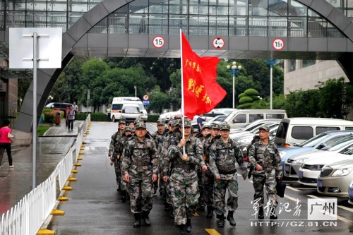 汉总医院38人医疗队赶赴客船翻沉现场|监利|长江