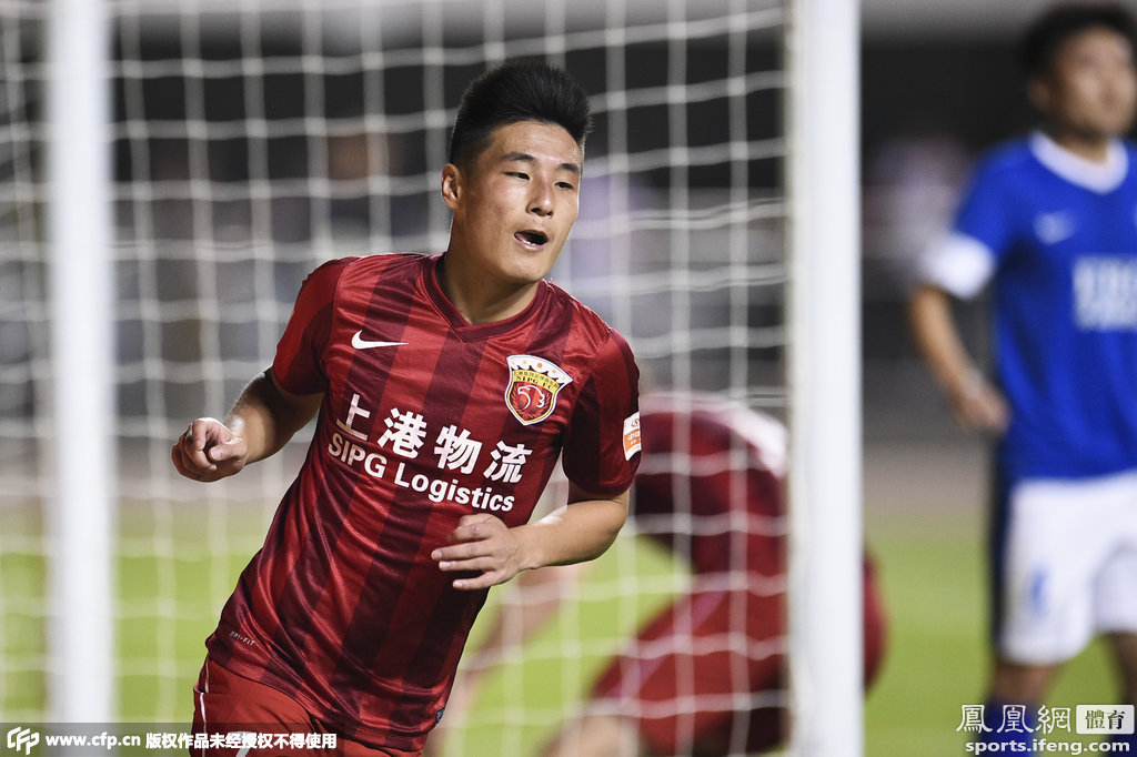 中超-汪佳捷超级乌龙武磊救主 上港2-2平永昌