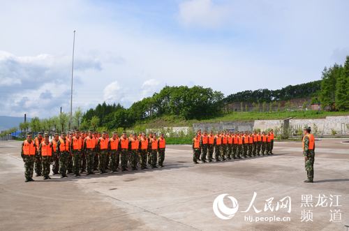 武警牡丹江森林支队为防汛做准备 开展抢险救