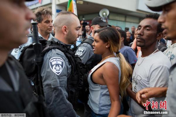 埃塞俄比亚裔以色列人抗议种族歧视 怒视警察