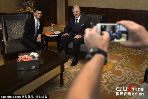 2015年6月24日，比利时国王菲利普及马蒂尔德王后访华，与马云举行会面。图片来源：Sipa Photo