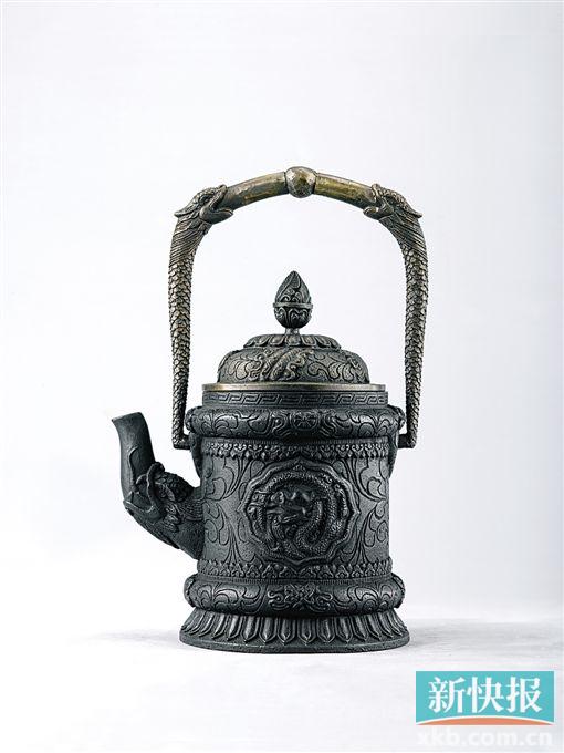 ■吴文山制 龙威鼎盛