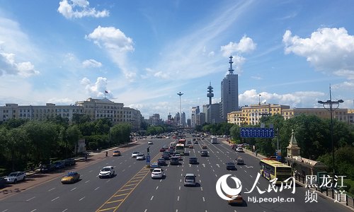 六月天 娃娃脸 哈尔滨气温同期降1.0℃雨水涨