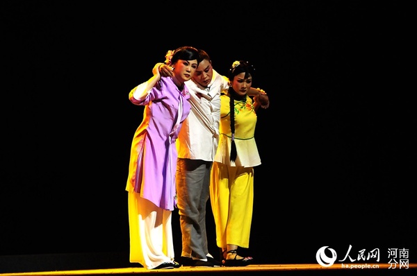 豫剧《口上的女人》公演现场