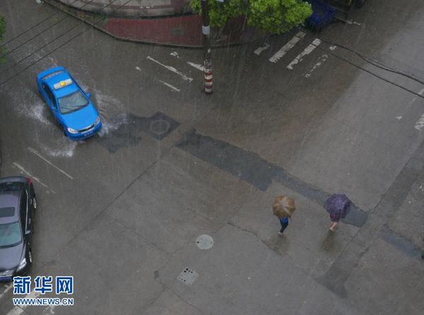 江西多地迎来暴雨|阵雨|雷阵雨